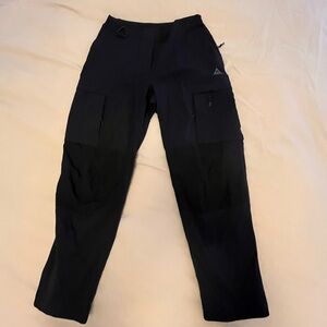 Nike ACG women’s size m cargo pants